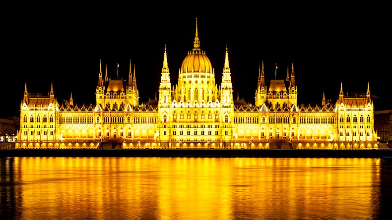 Budapest am Abend und Nachts