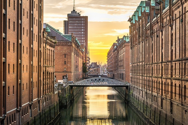 Hamburg Speicherstadt - Bild von liggraphy auf Pixabay