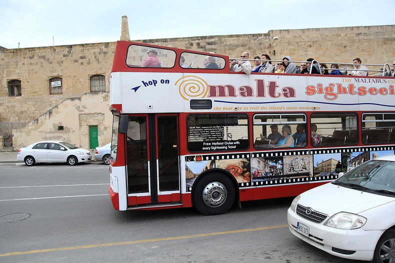 Inselrundfahrt mit dem Hop-on Hop-off Bus Malta