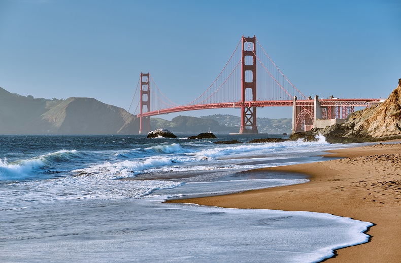 Ein Wahrzeichen: Die Golden Gaten Bridge in San Francisco -  © haveseen - Envato Elements Pty Ltd.
