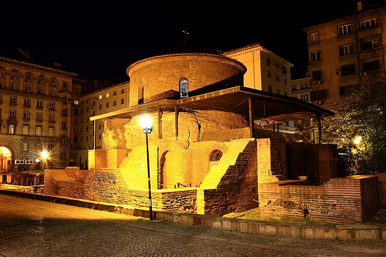 Sofia am Abend und Nachts