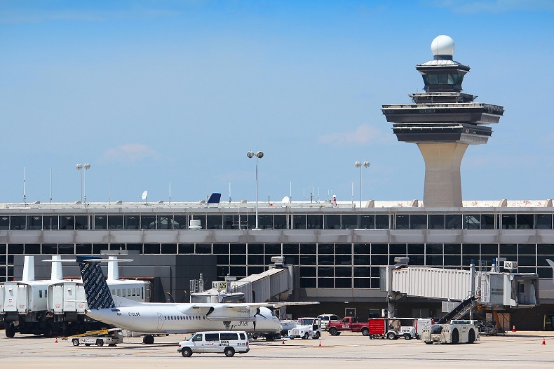 Flughafen Washington-Dulles-International - © Stockfoto-ID: 393155147 Copyright: Tupungato