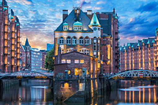 Speicherstadt in Hamburg © powell'sPoint / Shutterstock
