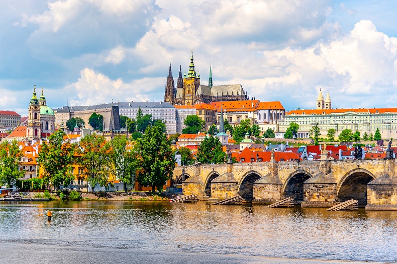Prag - Bild von Stockfoto-ID: 392004590 Copyright: pyty - Bigstockphoto